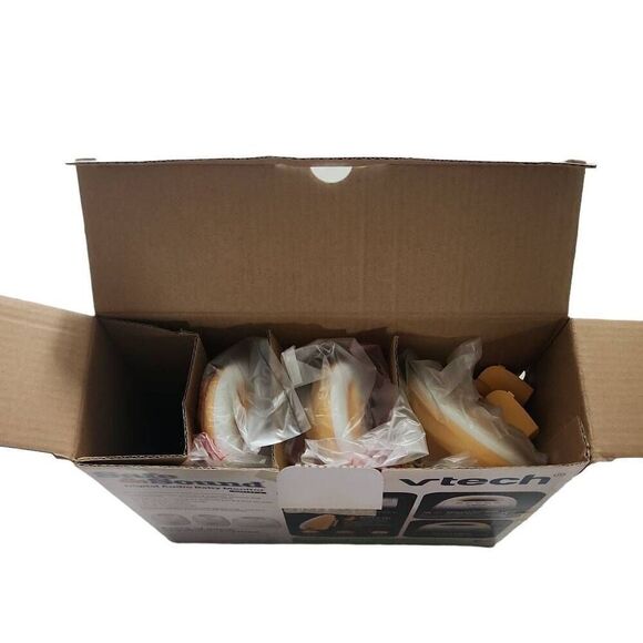 VTech Safe & Sound Digital Audio Baby Monitor w/ Two Parent Units - Picture 5 of 6